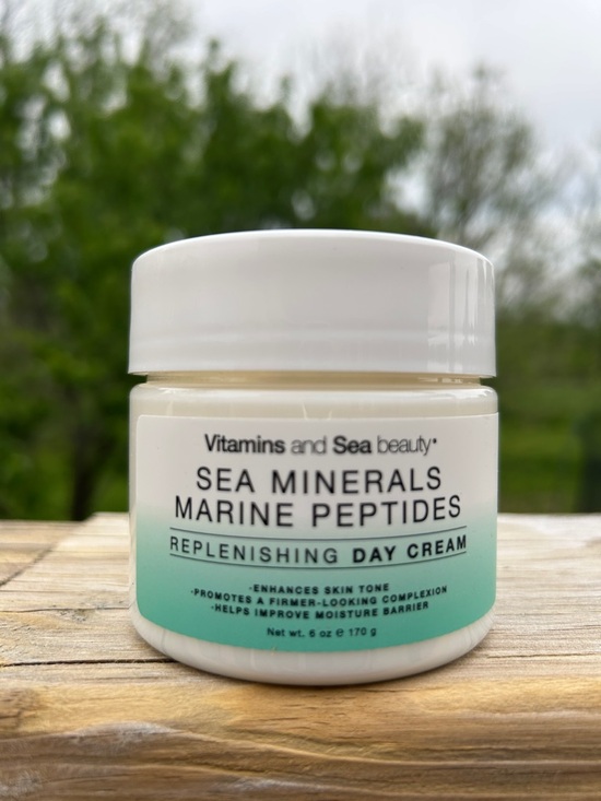 Vitamins and Sea Beauty Other - Vitamins And Sea Beauty Marine Peptide Replenishing Cream Firming Moisturizer PC